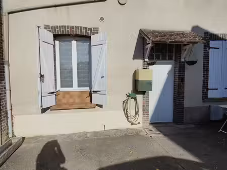 location appartement 1 pièce 26m² cheny 89400
