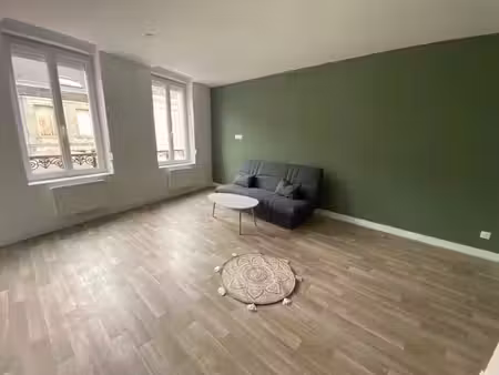 location appartement 1 pièces 28 m2 à saint-quentin