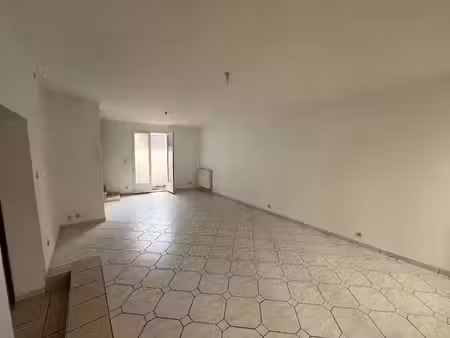 location maison 3 pièces 87.81 m² à laon (02000)  710 €