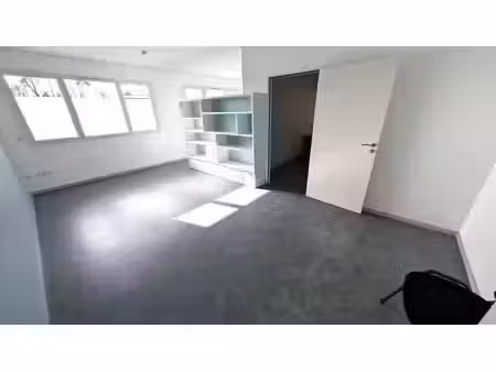 location locaux professionnels 2 pièces 44.67 m² à mont-de-marsan (40000)  780 €