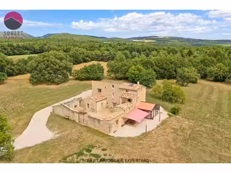 propriété d'exception entre ventoux et luberon