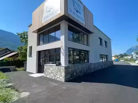 location locaux professionnels 0 pièces 200 m² à albertville (73200)  8 000 €