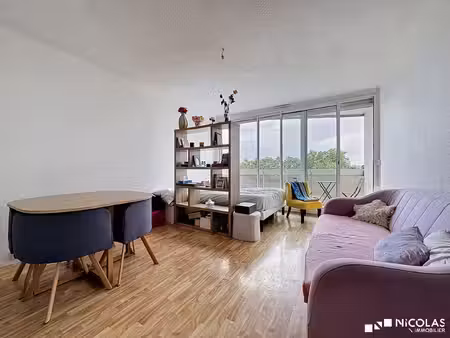 studio caudéran – balcon  parking  plein sud