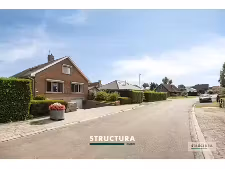 huis te koop in relegem met 4 slaapkamers