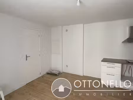 studio de 20m2 refait à neuf - rez de chaussée
