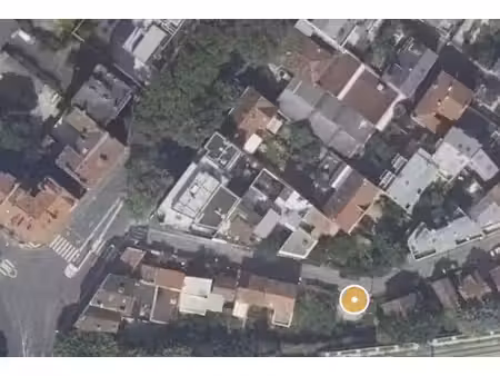 terrain - 142 m²