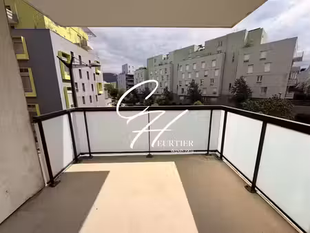 location appartement 2 pièces 49m2 grenoble 38100 - 690 € - surface privée