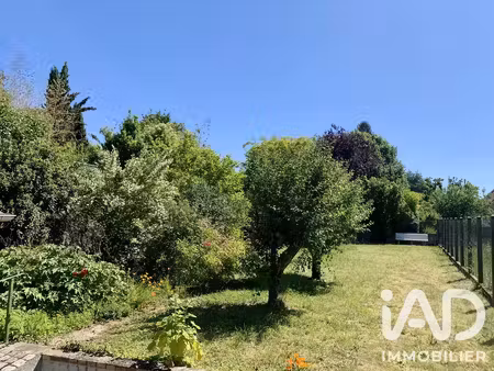 terrain à sens (89100)