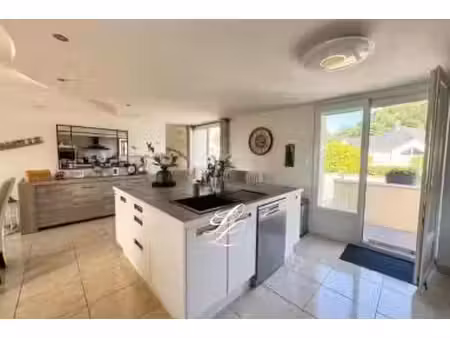 vente - maison 7 pièces 183 m