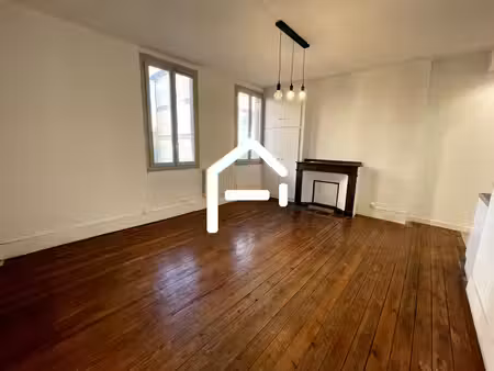 à acheter: toulouse st-sernin / fac de droit t2 46m² / traversant