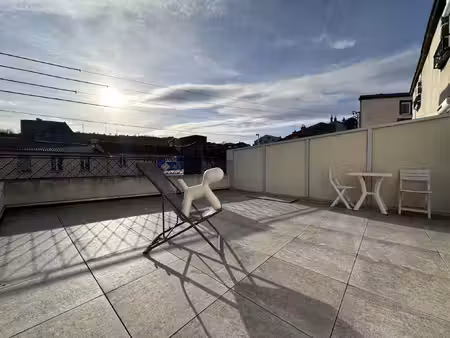 f1 bis avec terrasse - 38m2 - centre aubière