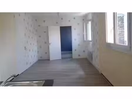 bel f2 à sayat
