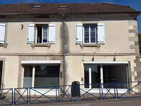 location local commercial  66.00m²  lure
