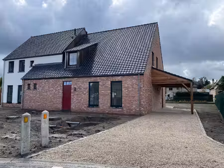huis te huur in destelbergen met 4 slaapkamers