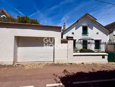 belle maison de 121m² sur un terrain 450m² à deux minutes du centre ville et de la gare de