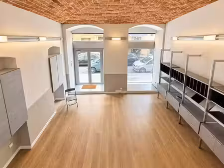 vente local commercial 93m2 bastia 20200 - 315000 € - surface privée