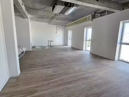 location local professionnel 65m² pornic 44210