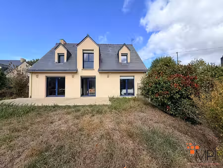 montfort-sur-meu - belle maison familiale de 156 m² sur un terrain rare de 1 100 m²