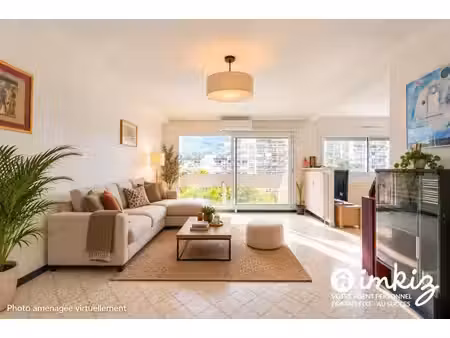 dernier étage  vue dégagée  balcon 16m²