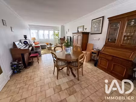 immeuble à montigny-le-bretonneux (78180)