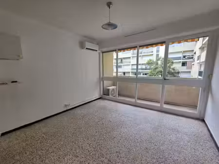 location appartement 1 pièce 18m² aix en provence 90ème