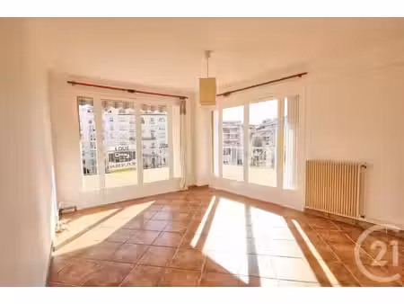 location appartement 2 pièces 55m² antibes 06600