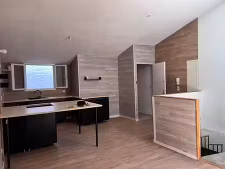 location appartement 3 pièces 61m² cabasse 83340