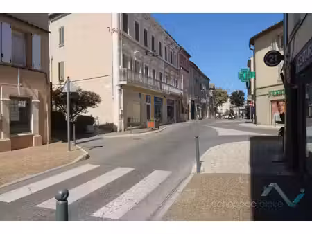 location local commercial 78m² cogolin 83310