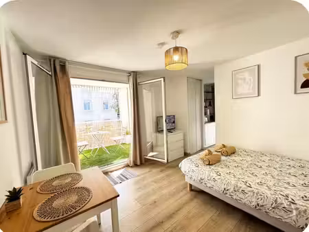 studio avec terrasse a deux pas des remparts 19 23m²