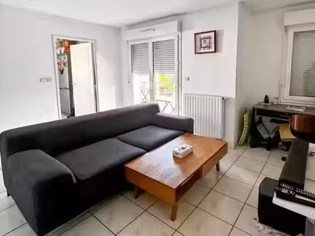 location appartement 2 pièces 40 m² à saint-pierre-des-corps (37700)