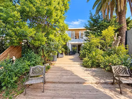 vente maison 6 pièces 179 m² toulon (83100)