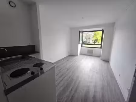 location appartement 3 pièces 33 m² à ambès (33810)  600 €