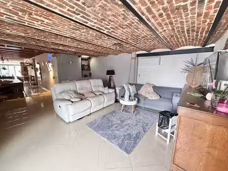 superbe rez-de-chaussée avec vue sur la meuse à hastière !