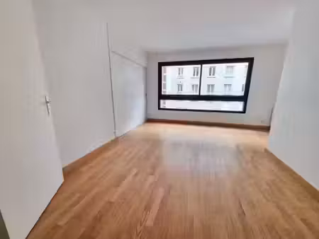 location appartement 4 pièces 88.93 m² à paris 15ème (75015)  2 664 €