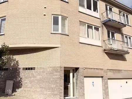 appartement rénové 2 ch avec balcon et parking à zaventem