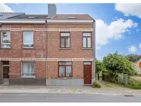 maison à rénover avec jardin au centre de grand-bigard