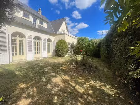 maison de luxe à louer dans le quartier mairie