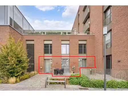 exclusief  instapklaar appartement met ruim terras in qua...