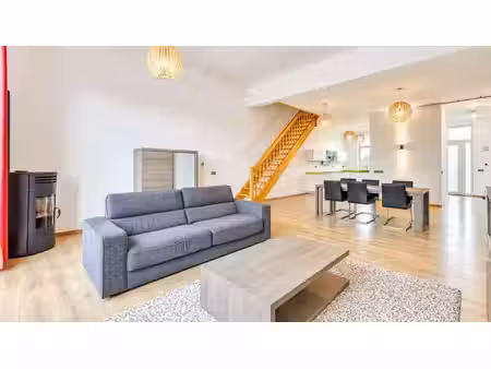 visé – duplex 3 chambres avec terrasse et parking