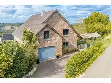 villa 4 chambres avec garage  terrasse et jardin