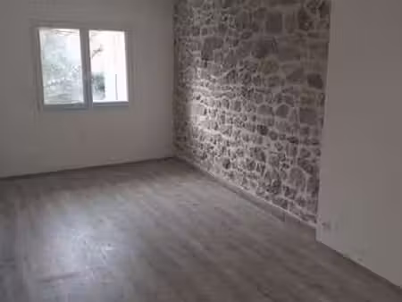 location appartement 3 pièces à alès (30100) : à louer 3 pièces / 63m² alès