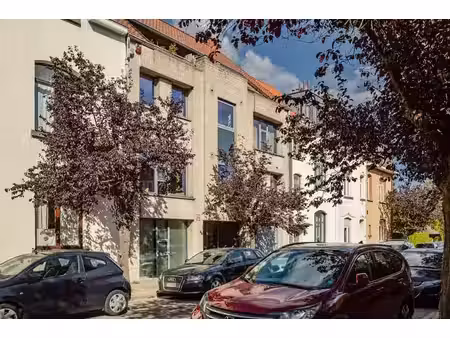 grandchamp – bien atypique avec profession libérale et 4 cha