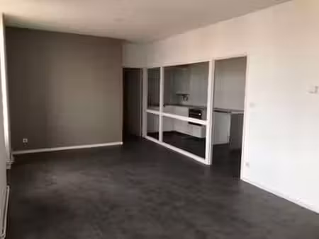 location appartement 3 pièces à saint-étienne (42000) : à louer 3 pièces / 75m² saint-étie