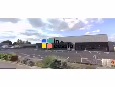 location local commercial