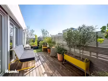 coup de cœur – dernier étage  3 pièces de 80 m2 avec terrasse et vue dégagée