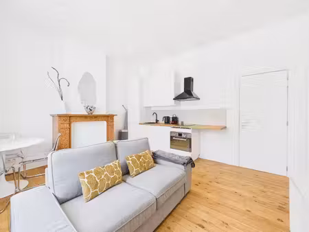 quartier brugmann : appartement remis à neuf et meublé!