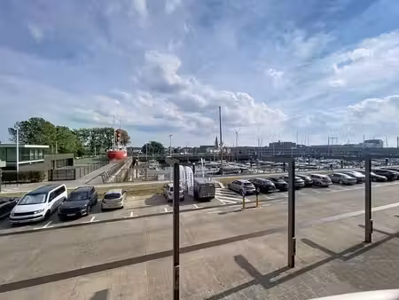 appartement prêt à emménager avec vue sur le port à louer à