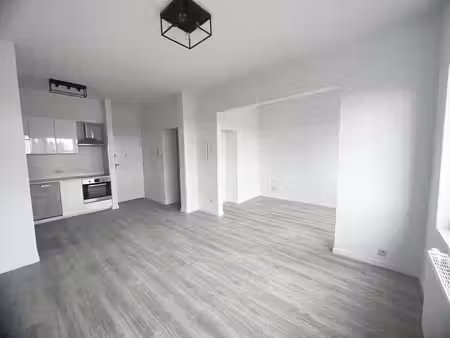 superbe studio 1 chambre ouverte en face de l’ulb