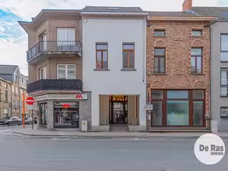 aalst - kantoorruimte met vernieuwd appartement in centrum
