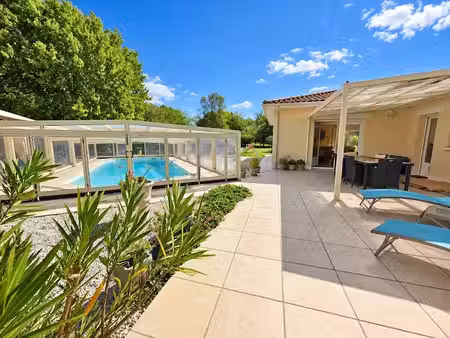 vente maison 5 pièces 163 m² à etauliers (33820)  312 000 €